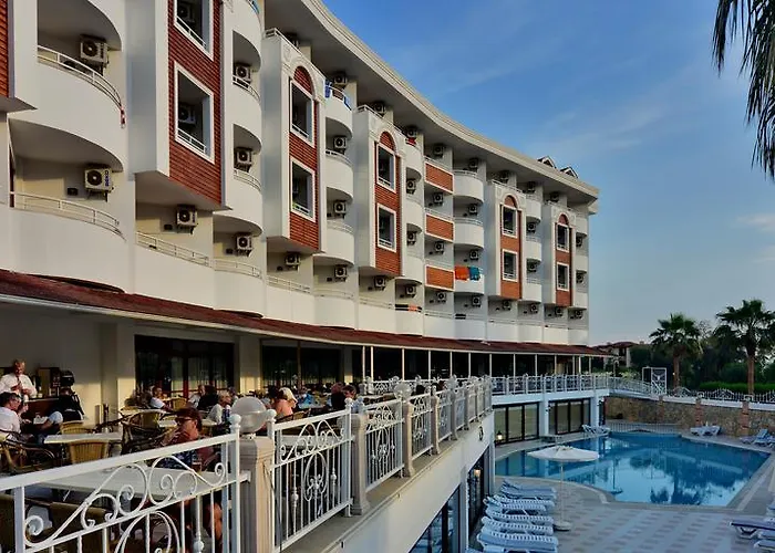 Курортний комплекс Royal Paradise