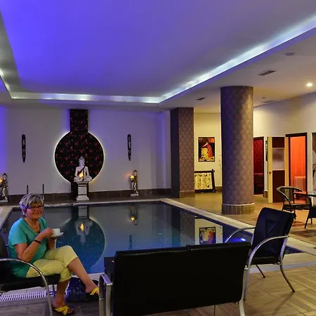 Royal Paradise 시데