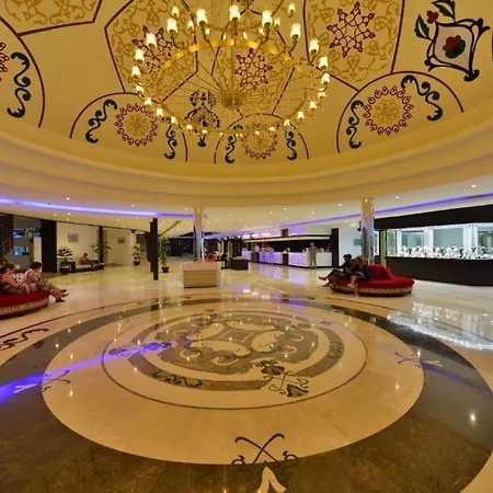 Rezort Royal Paradise Side