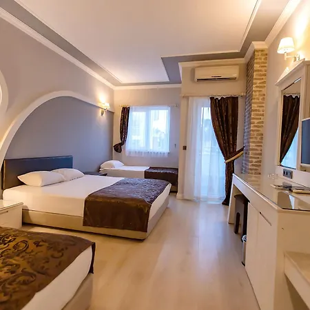 Royal Paradise Resort Side