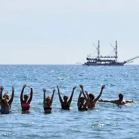 Θέρετρο Royal Paradise