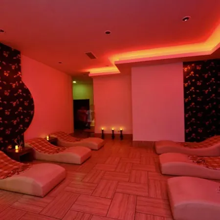 Rezort Royal Paradise Side