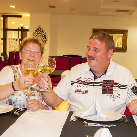 Rezort Royal Paradise Side