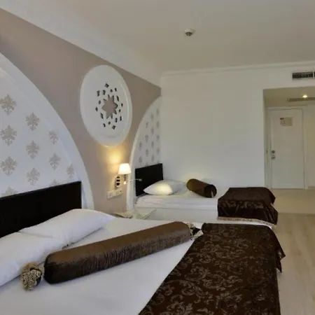 Royal Paradise סייד