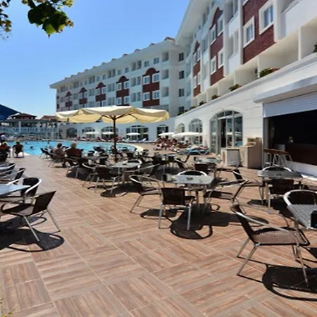 Ośrodek wypoczynkowy Royal Paradise 4*