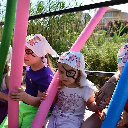 אתר נופש Royal Paradise 4*