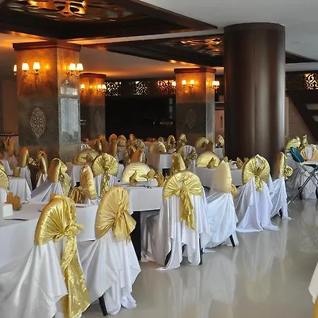 Ośrodek wypoczynkowy Royal Paradise 4*