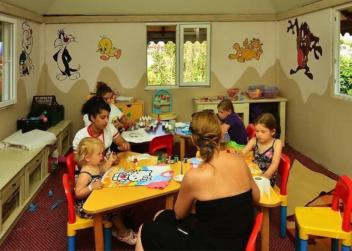 度假村 Royal Paradise