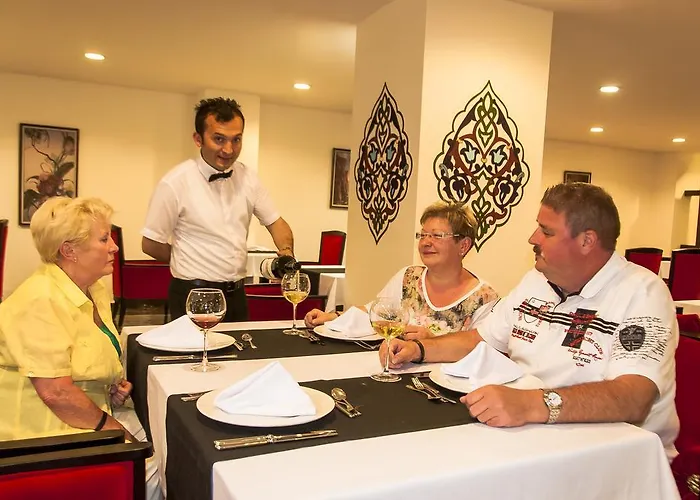 Complex Royal Paradise Side