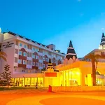 度假村 Royal Paradise
