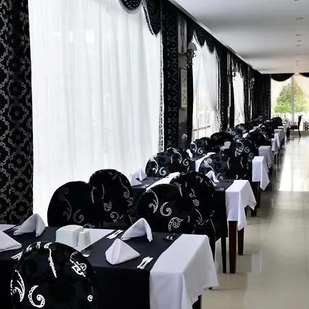 Royal Paradise