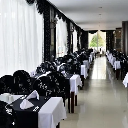 Royal Paradise